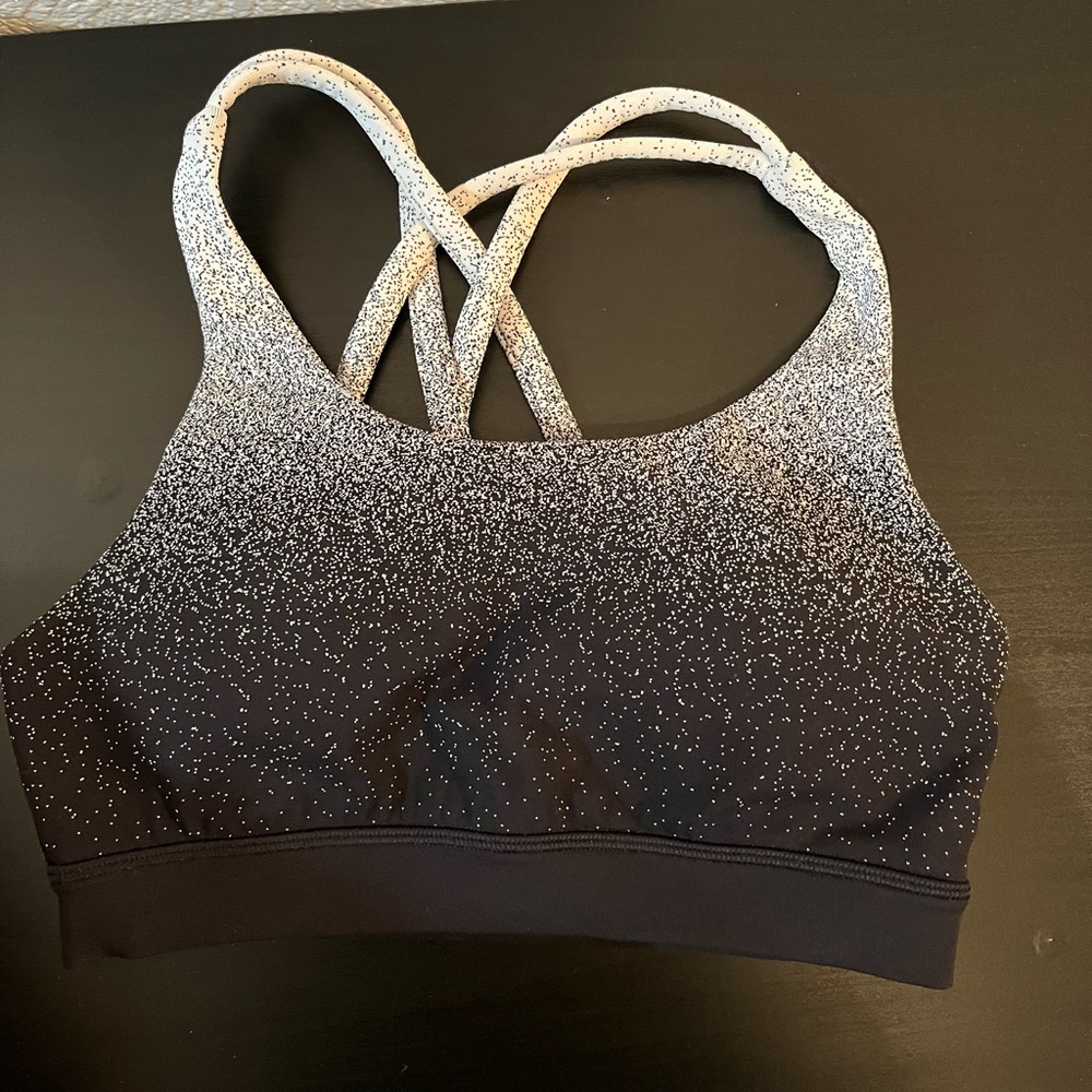 Lululemon bra. Size 4. EUC
